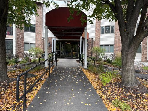 apt-210a-3150 Glen Oaks Ave, White Bear Lake, MN, 55110-5673 | Card Image