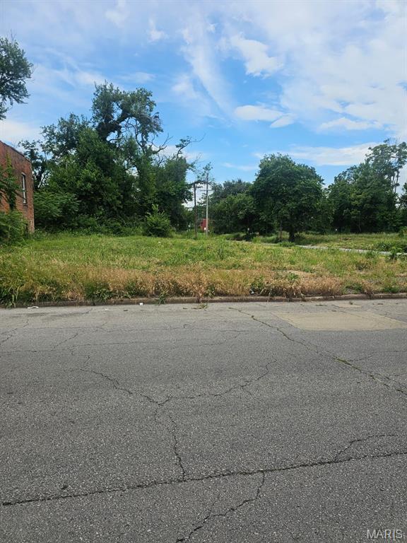 Land in St Louis 3