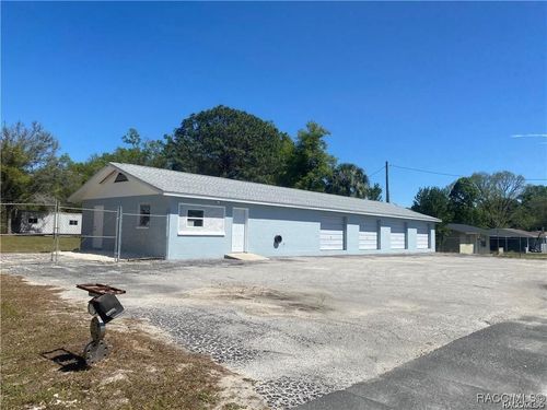 6833 W Rich St, Crystal River, FL, 34428-7881 | Card Image