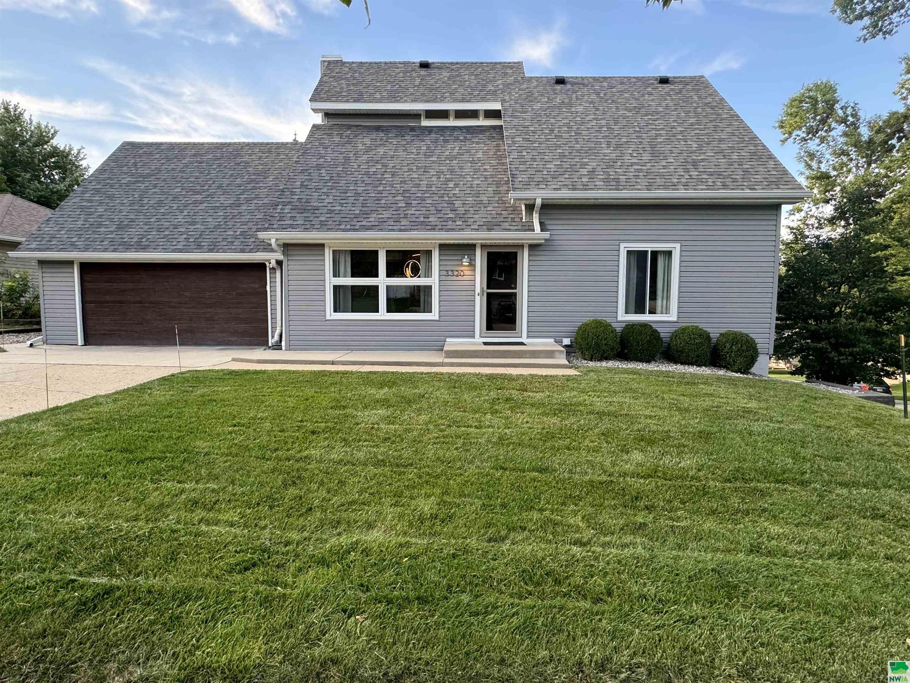 Chalet Ct, Sioux City, IA 51106