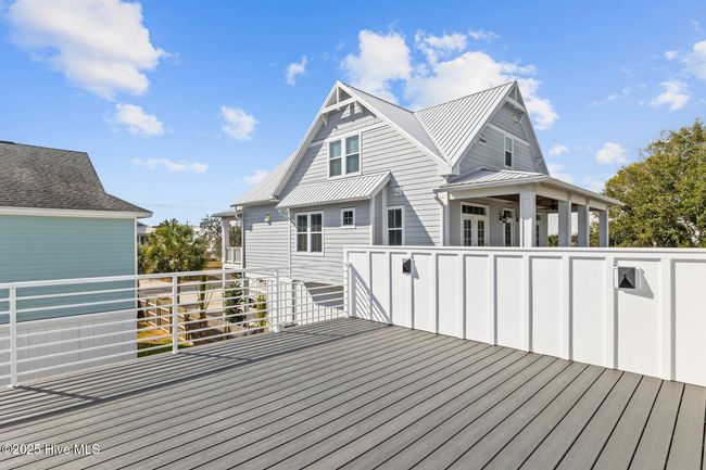 1320 Searay Ln, House other with 4 bedrooms, 4 bathrooms and 1 parking in Carolina Beach NC | Image 50