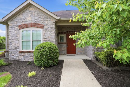 48-13905 Rue Royale Ln, McCordsville, IN, 46055-9102 | Card Image