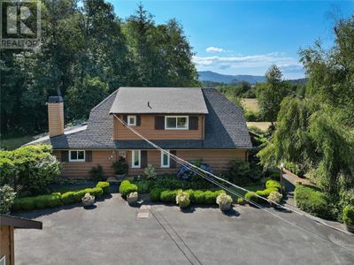 1695 Cultra Ave, House other with 3 bedrooms, 4 bathrooms and 3 parking in Central Saanich BC | Image 3