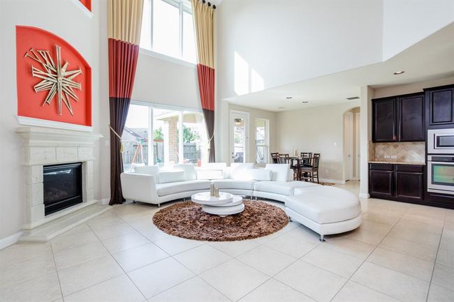 4622 Regal Shadow Ln, House other with 6 bedrooms, 4 bathrooms and 2 parking in Sugar Land TX | Image 6