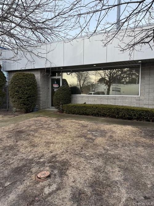 201 Union Blvd, West Islip, NY, 11795-3007 | Card Image