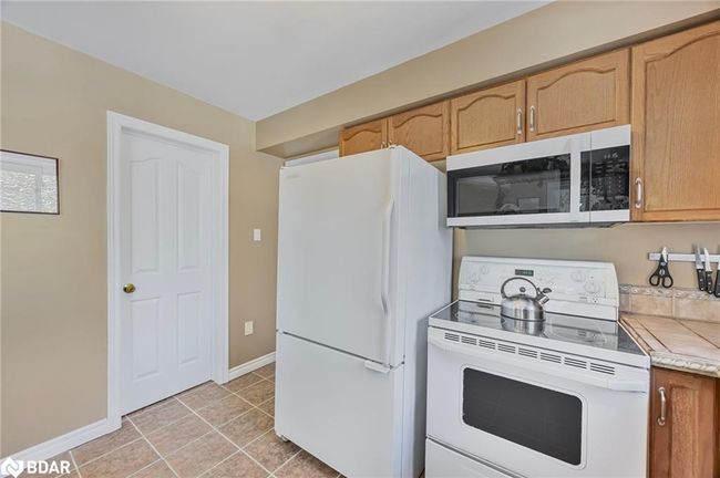 11 Maple Crt, House other with 3 bedrooms, 3 bathrooms and 8 parking in Coldwater ON | Image 20