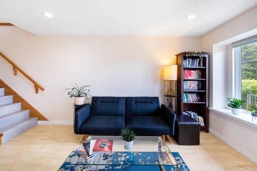 5422 Norfolk St, Burnaby, BC, V5G1G2 | Card Image