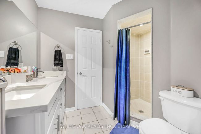 43 Sassafras Cir, House attached with 4 bedrooms, 4 bathrooms and 2 parking in Thornhill ON | Image 27