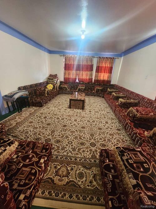 2455 Andrus St, Hamtramck, MI, 48212-3652 | Card Image