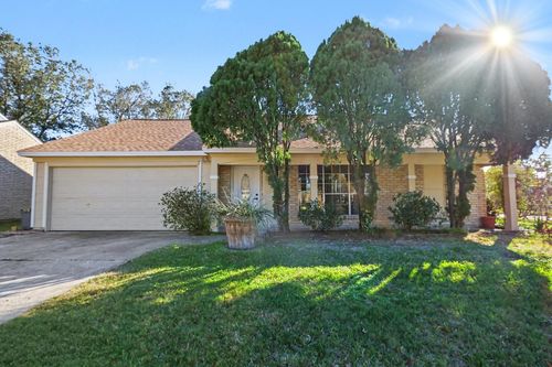 13331 Harpers Bridge Dr, Houston, TX, 77041-5874 | Card Image