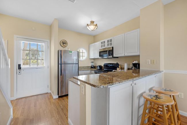 2104 Marina Villas Dr, Condo with 2 bedrooms, 3 bathrooms and null parking in Duck Key FL | Image 7
