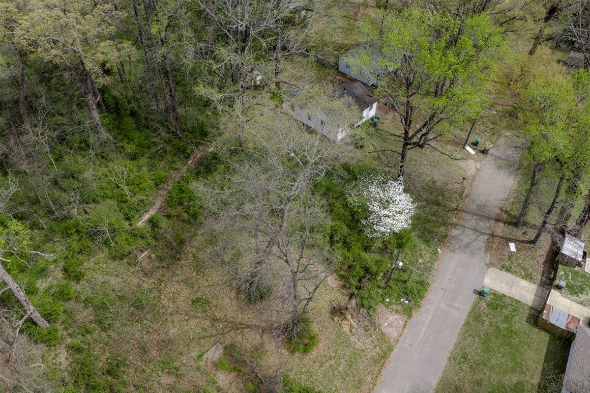 Land in Memphis