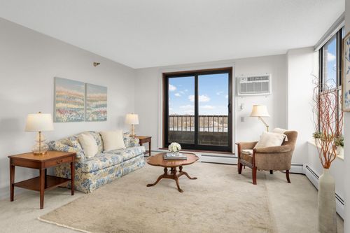 709-7600 Golden Valley Road, Golden Valley, MN, 55427 | Card Image