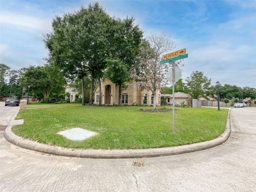 9402 Brentwood Lakes Cir, Spring, TX, 77379-8501 | Card Image