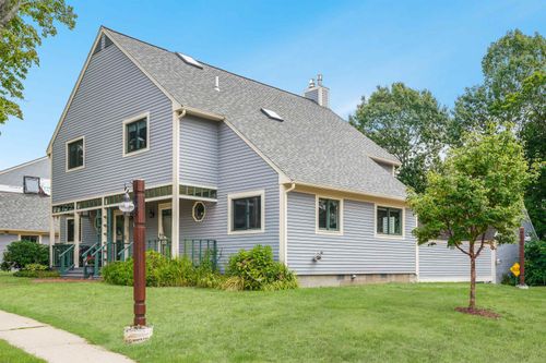 82 Spinnaker Way, Portsmouth, NH, 03801-3370 | Card Image