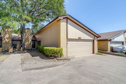 3031 Las Vegas Trl, Fort Worth, TX, 76116-3358 | Card Image