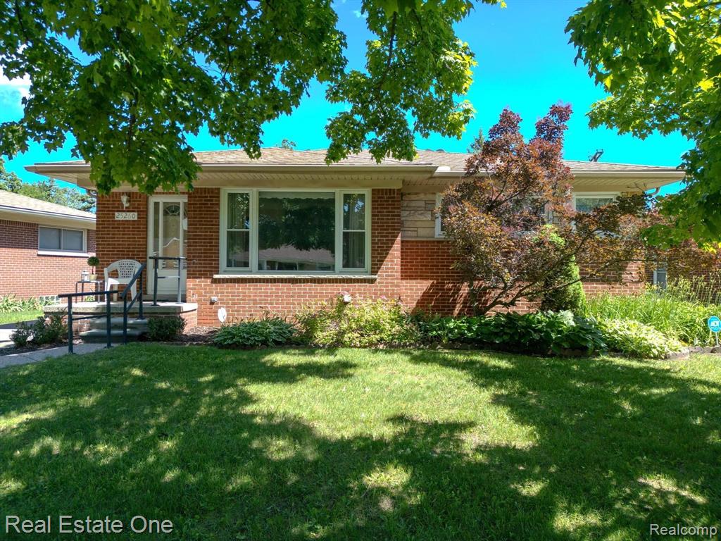 Deborah , Redford, MI 48239