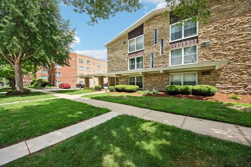 18-414 S Scoville Ave, Oak Park, IL, 60302-4046 | Card Image
