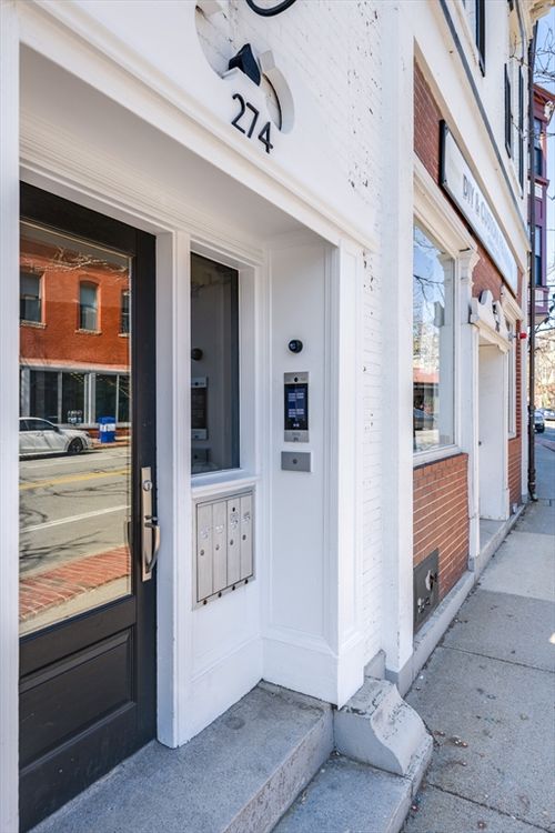 4-274 Washington St, Brookline, MA, 02445-6862 | Card Image