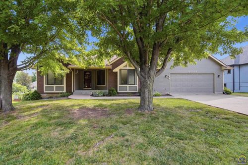 6024 Sw 40th Ter, Topeka, KS, 66610 | Card Image