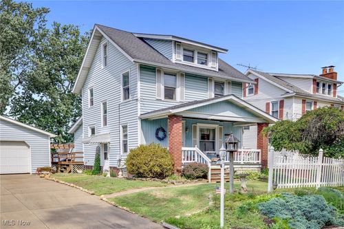 511 Woodland Ave Sw, North Canton, OH, 44720-3050 | Card Image