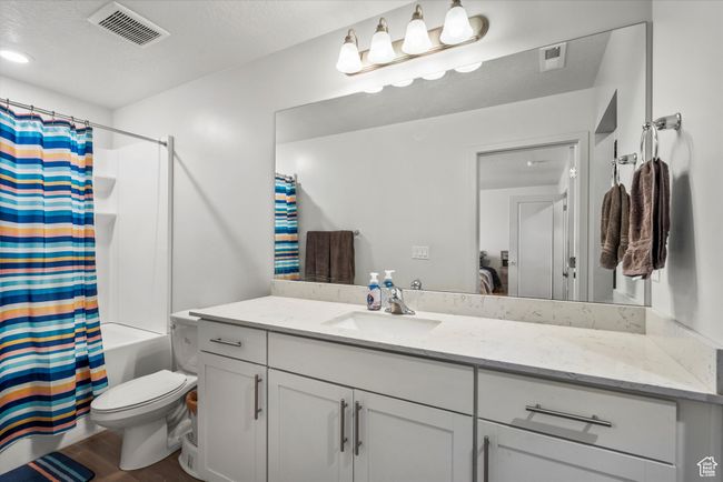 Primary Bathroom | Image 15