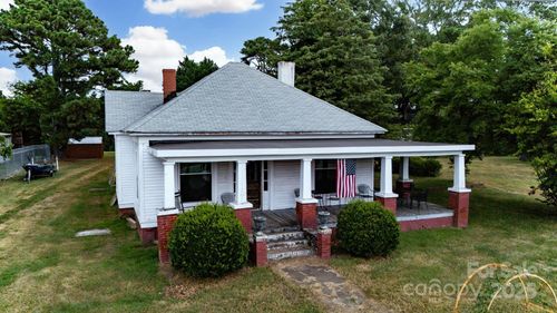 127 S Main St, Stanley, NC, 28164-1749 | Card Image