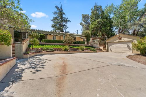 40017 90th St W, Leona Valley, CA, 93551-7429 | Card Image