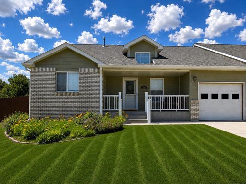 2902 B St, Torrington, WY, 82240-1942 | Card Image