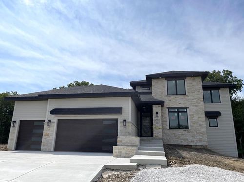 N66W21223 Sagebrush Drive, Menomonee Falls, WI, 53051 | Card Image