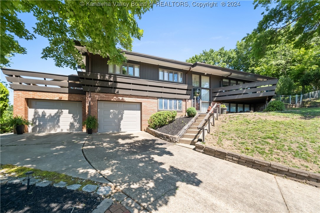 Huber Rd, Charleston, WV 25314
