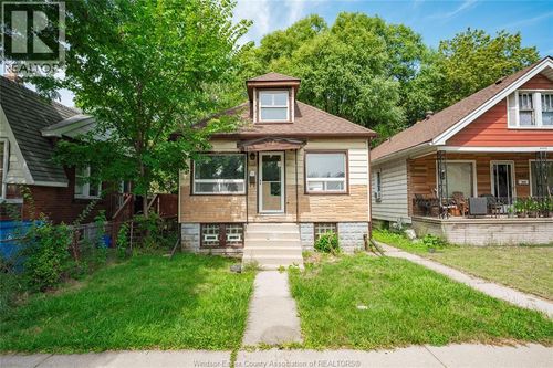 3668 King St, Windsor, ON, N9C1P5 | Card Image