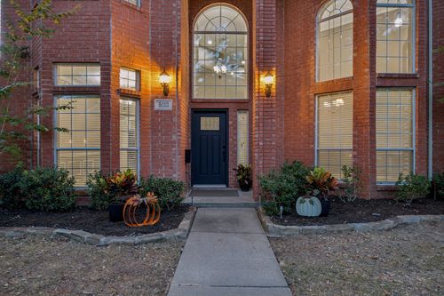 5113 Promise Land Dr, Frisco, TX, 75035-7670 | Card Image