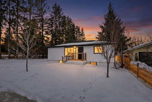 5026 53 St, Sylvan Lake, AB, T4S1E7 | Card Image