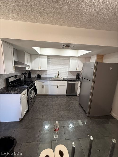 43c-5576 W Rochelle Ave, Las Vegas, NV, 89103-3421 | Card Image