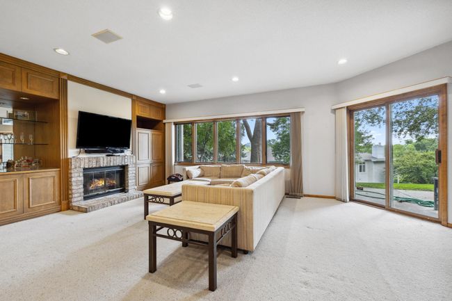 8991 Ferndale Ln, Townhouse with 2 bedrooms, 3 bathrooms and null parking in Eden Prairie MN | Image 26