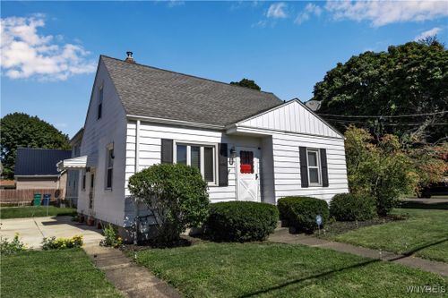 8318 Frontier Avenue, Niagara Falls, NY, 14304 | Card Image