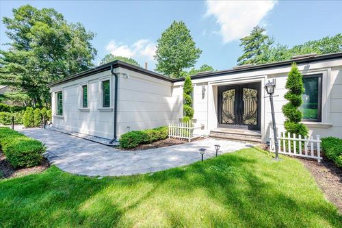 39 N Clover Dr, Great Neck, NY, 11021-1013 | Card Image