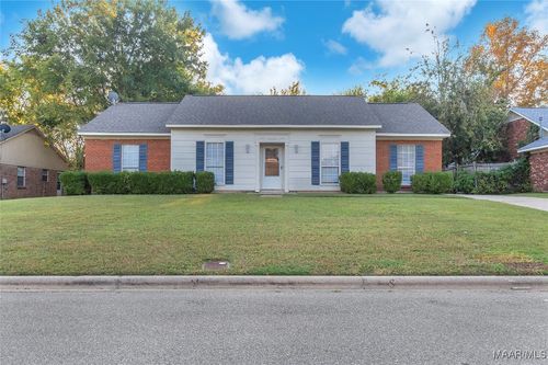 2725 W Aberdeen Dr, Montgomery, AL, 36116-2128 | Card Image