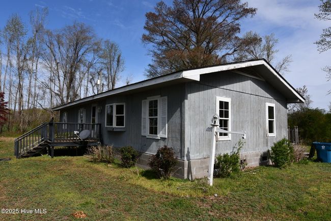 Front Right | Image 18