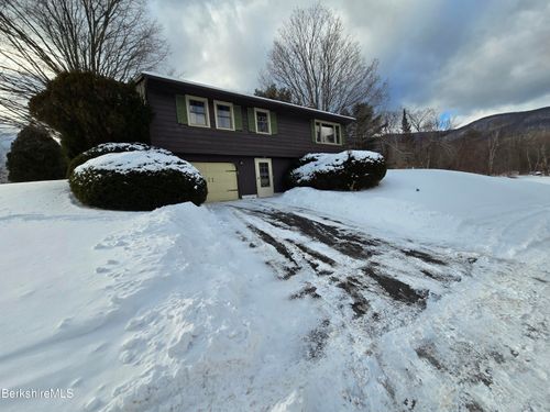 15 West Rd, Adams, MA, 01220-9704 | Card Image