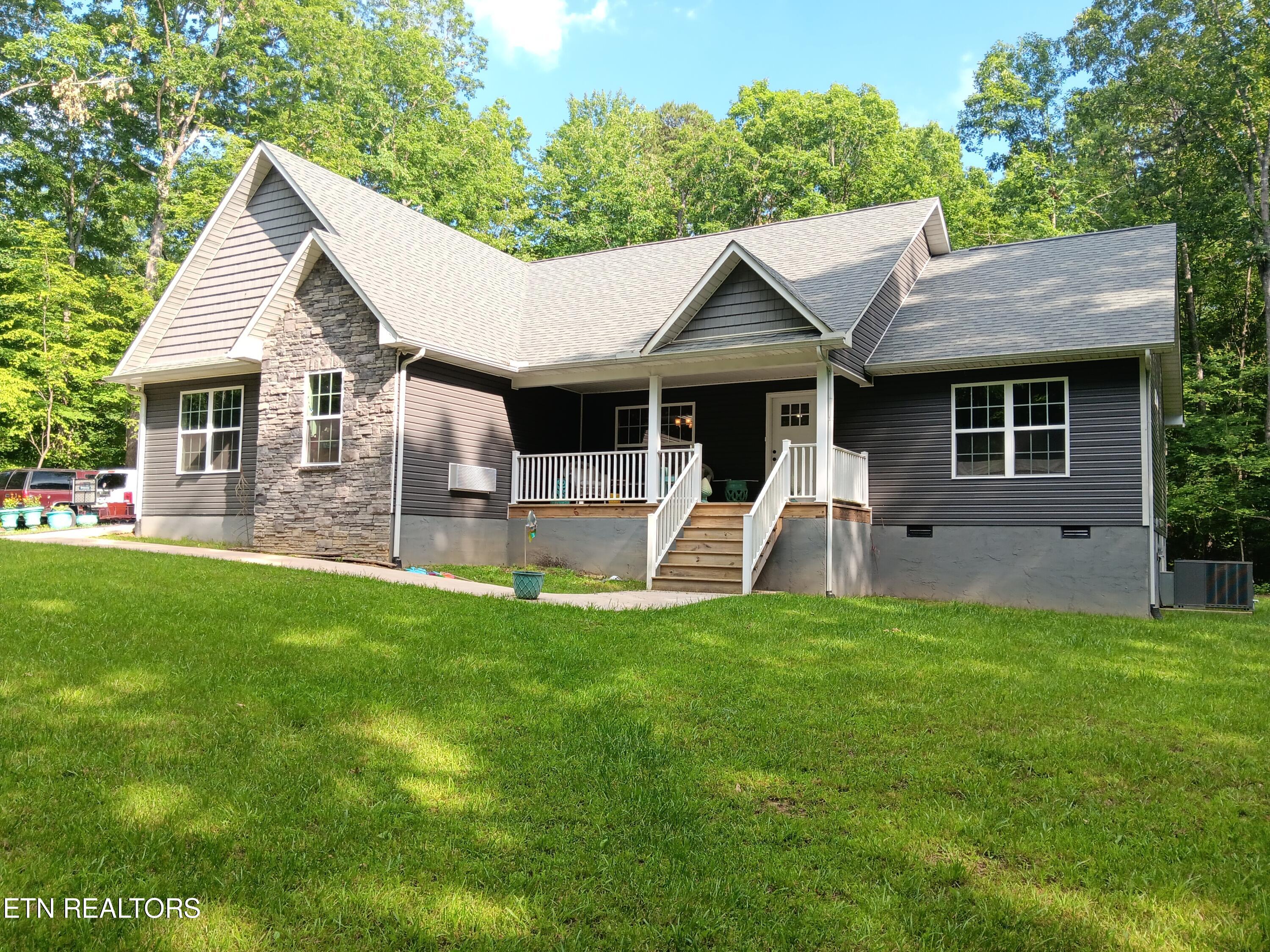 Circle Dr, Jamestown, TN 38556
