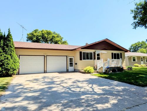 204 5th St Se, Barnesville, MN, 56514-3632 | Card Image