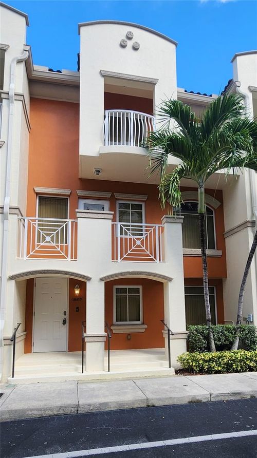 18417-18417 Ne 27th Ct, North Miami Beach, FL, 33160-4075 | Card Image