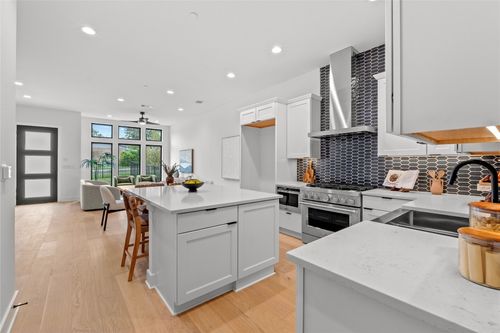 unit-7-2707 Dulce Ln, Austin, TX, 78704-4489 | Card Image