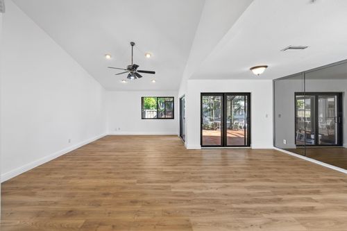 2925 Azalea Dr, Hollywood, FL, 33026-3677 | Card Image