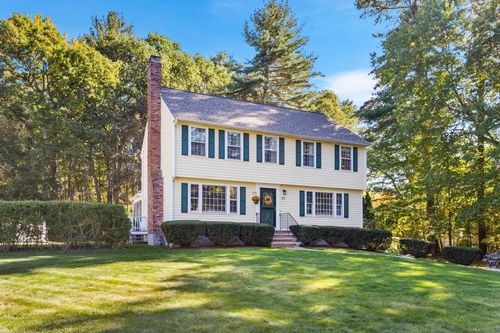 27 Strawberry Ln, North Reading, MA, 01864-2455 | Card Image