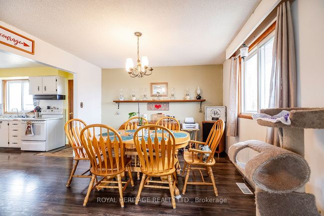 940 Portage Rd, House other with 4 bedrooms, 2 bathrooms and 10 parking in Kirkfield ON | Image 6