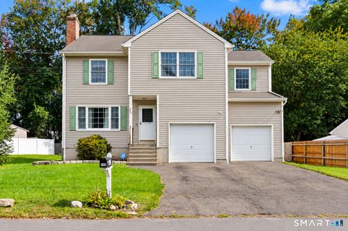 340 Macon Dr, Bridgeport, CT, 06606-1207 | Card Image
