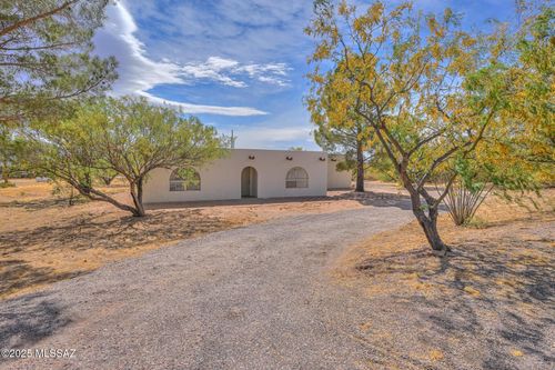 8049 S High Rd, Hereford, AZ, 85615-9678 | Card Image